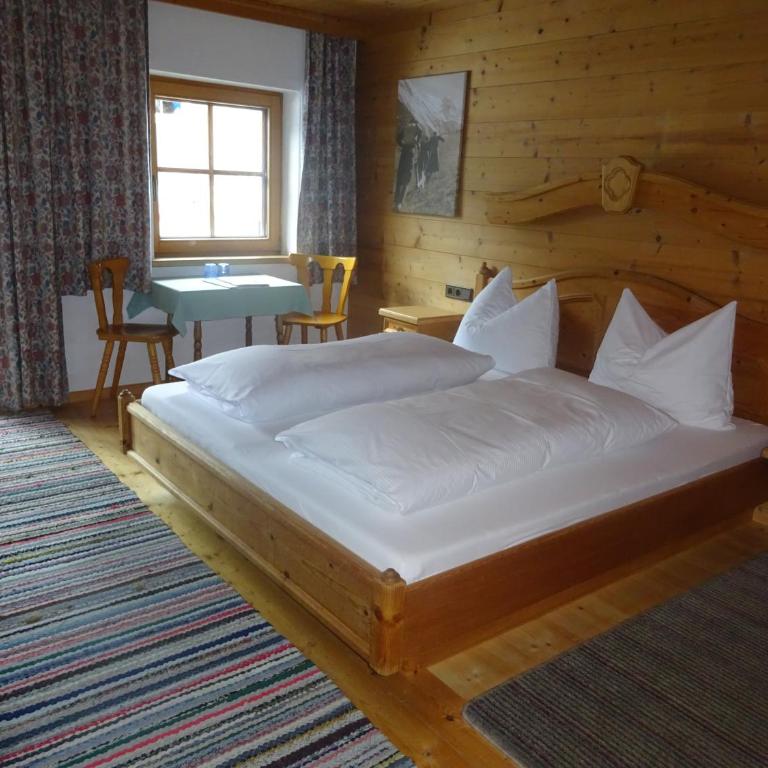 Landhaus Löberbauer - Doppelzimmer mit Balkon - 1
