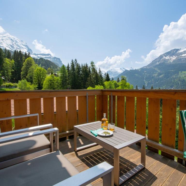 Racers Retreat 10 - Superior Chalet - 2