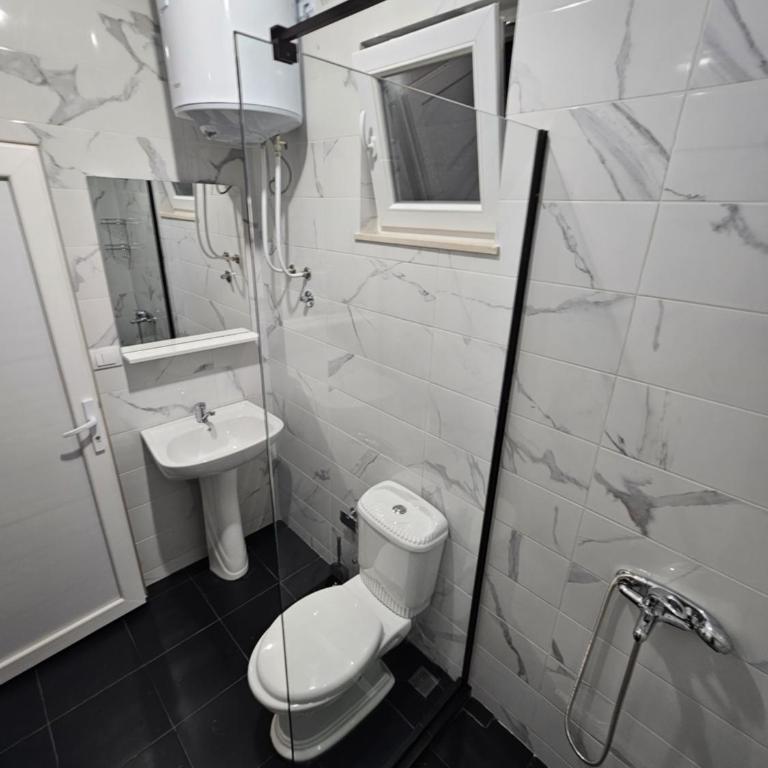 KenDar Family Apartments - Two-Bedroom Apartment - 51