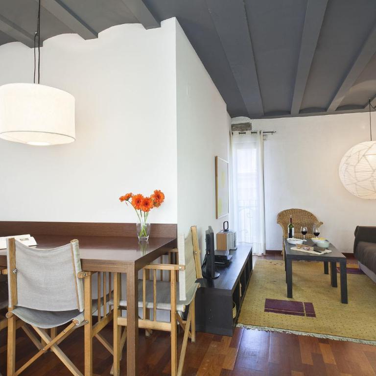 Inside Barcelona Apartments Esparteria - Two-Bedroom Apartment - 3