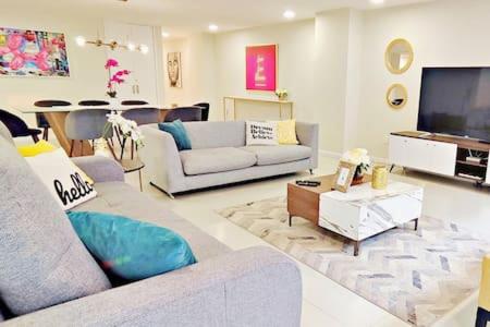 Leonora MaiaHome-Amplio apt en Polanco a pasos de Masaryk 3BD + 3BT - Apartment - 1