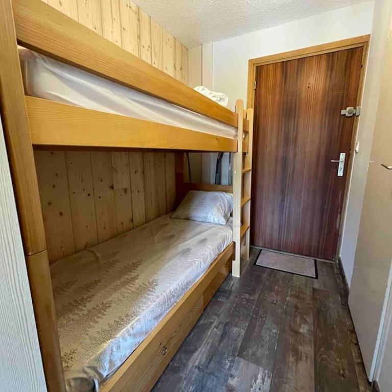 Studio refait à neuf avec balcon - Famille - Parking couvert - Estudio con vistas a las montañas - 11