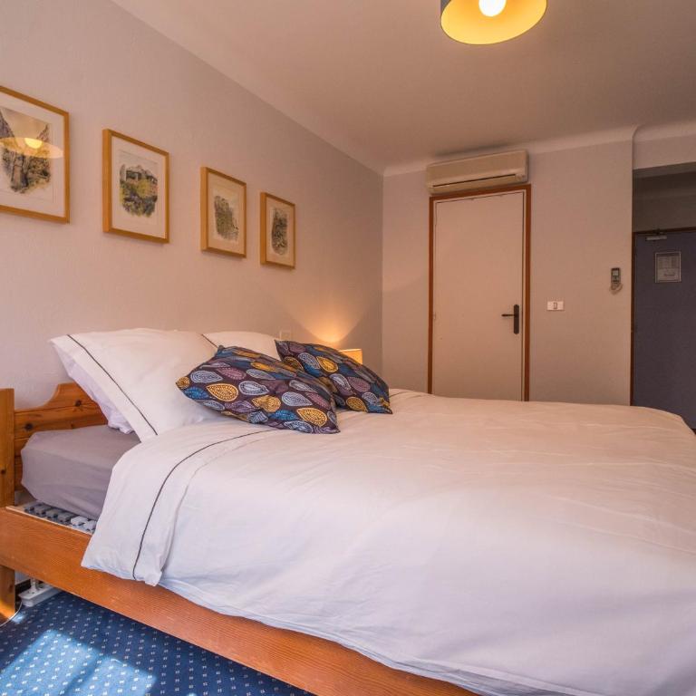 Hotel et Camping Les Rives du Loup - Chambre Double - 13