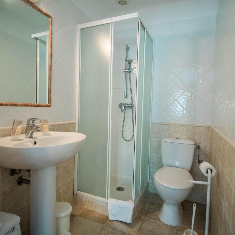 Hotel et Camping Les Rives du Loup - Chambre Double - 1