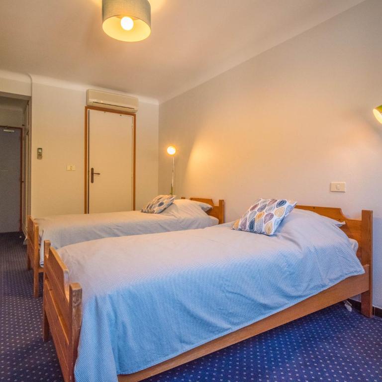 Hotel et Camping Les Rives du Loup - Chambre Lits Jumeaux - 2