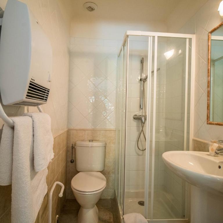 Hotel et Camping Les Rives du Loup - Chambre Lits Jumeaux - 3