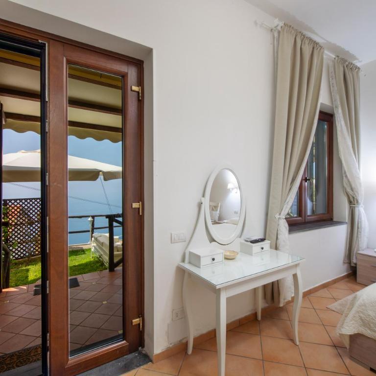 Solaria - Camera Matrimoniale Ampia con Vista Mare - 6