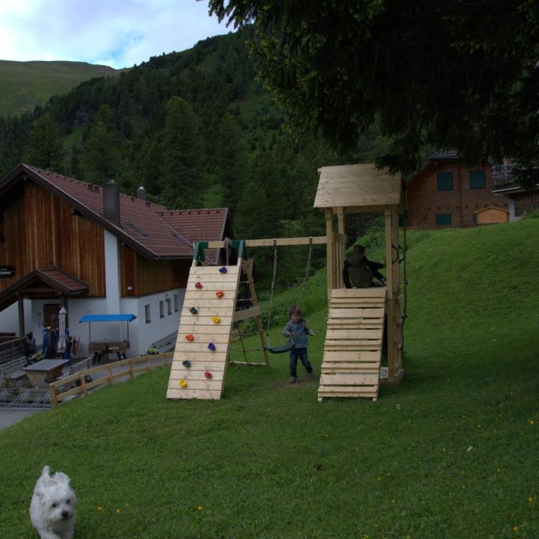Bergheim Schmidt Ski-In Ski-Out Appartements Almhütten im Wald - Apartment mit Sauna - 3