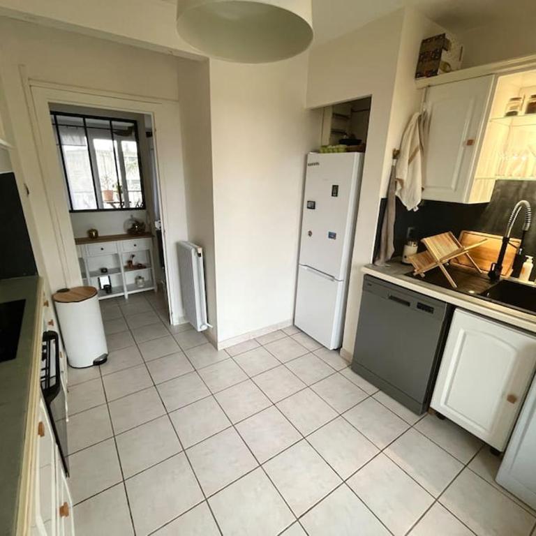 Calme, vue st Victoire, proche centre ville avec parking - Apartamento de 2 dormitorios - 16