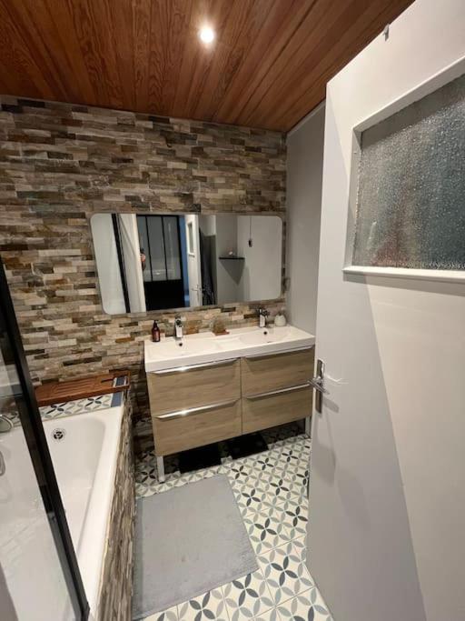 Calme, vue st Victoire, proche centre ville avec parking - Apartamento de 2 dormitorios - 27