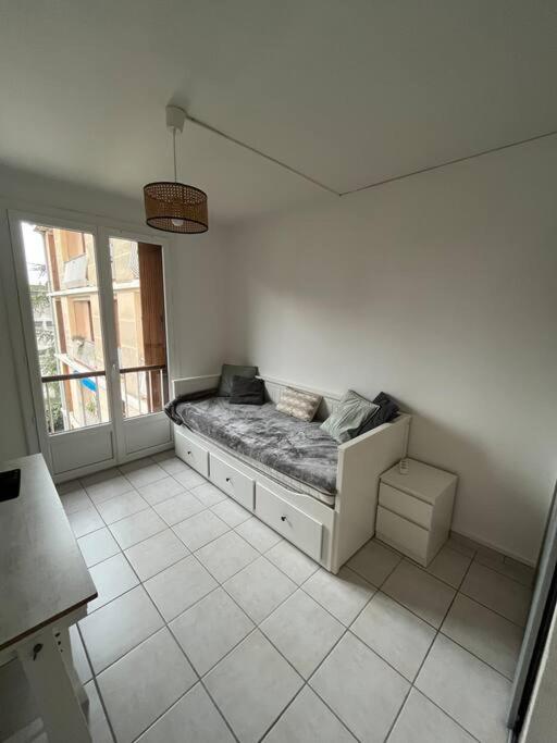 Calme, vue st Victoire, proche centre ville avec parking - Apartamento de 2 dormitorios - 25