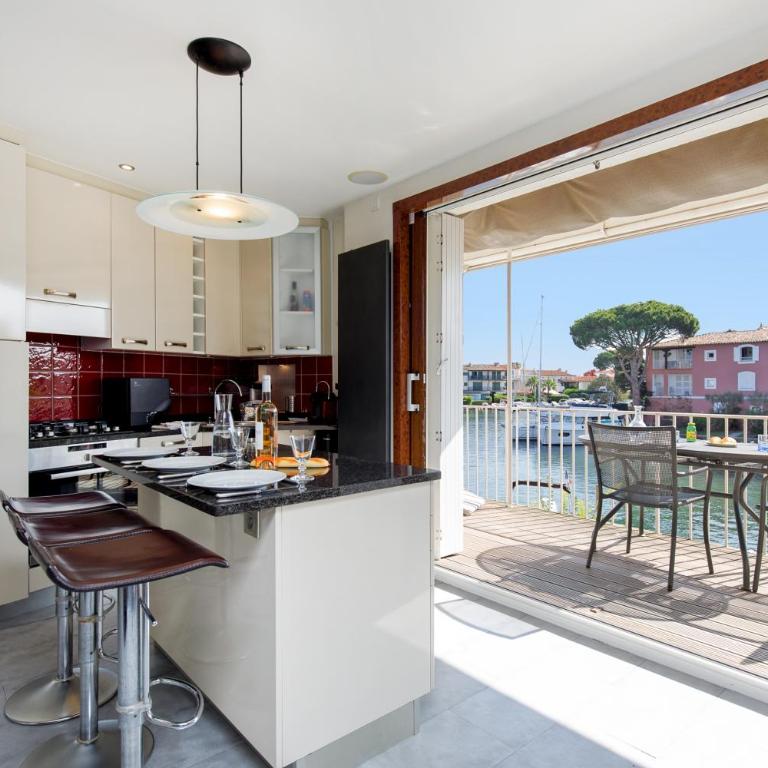 Port Grimaud Sud YourHostHelper - Apartment with Sea View - 4