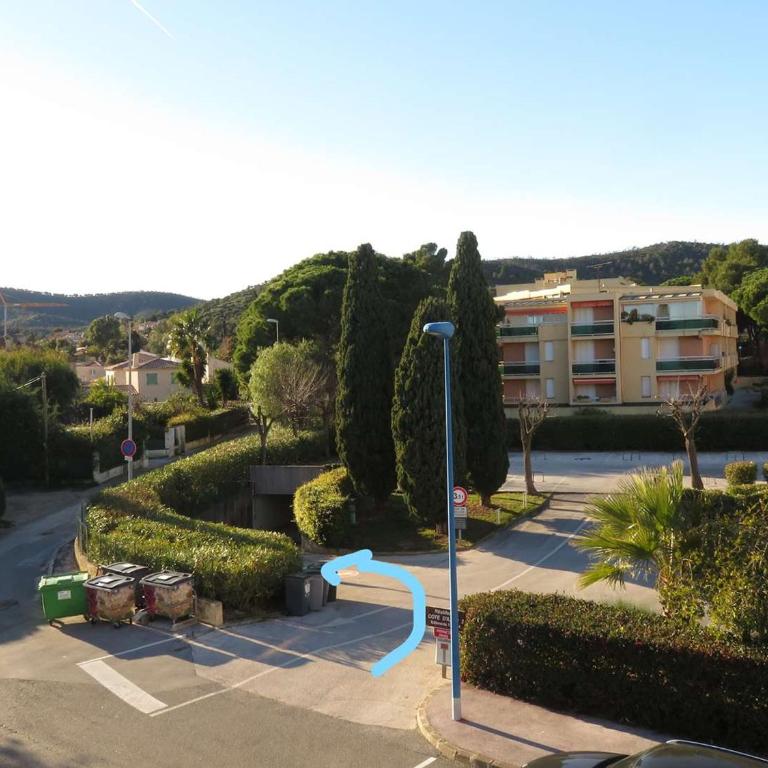 T2 cabine proche plages et commerces avec garage à Bormes-les-Mimosas - FR-1-610-60 - Apartamento (6 adultos) - 10