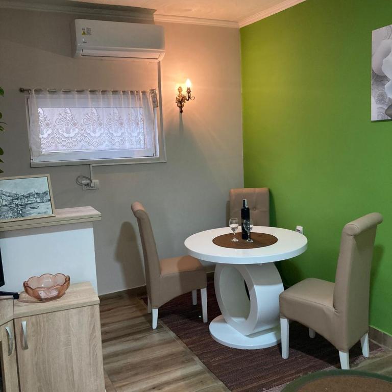Smestaj STE- LUK - Apartman sa 1 Spavaćom Sobom - 1