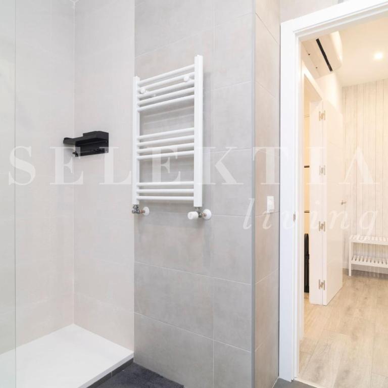 Castellana Suites - Deluxe Apartment - 13