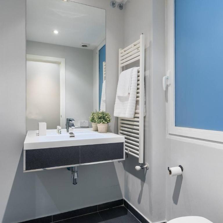 Castellana Suites - Deluxe Apartment - 10