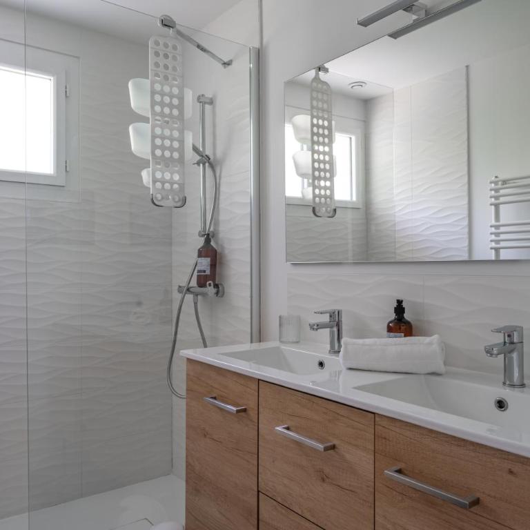 Lulli - Spacieux appartement en rez de jardin - Three-Bedroom Apartment - 6