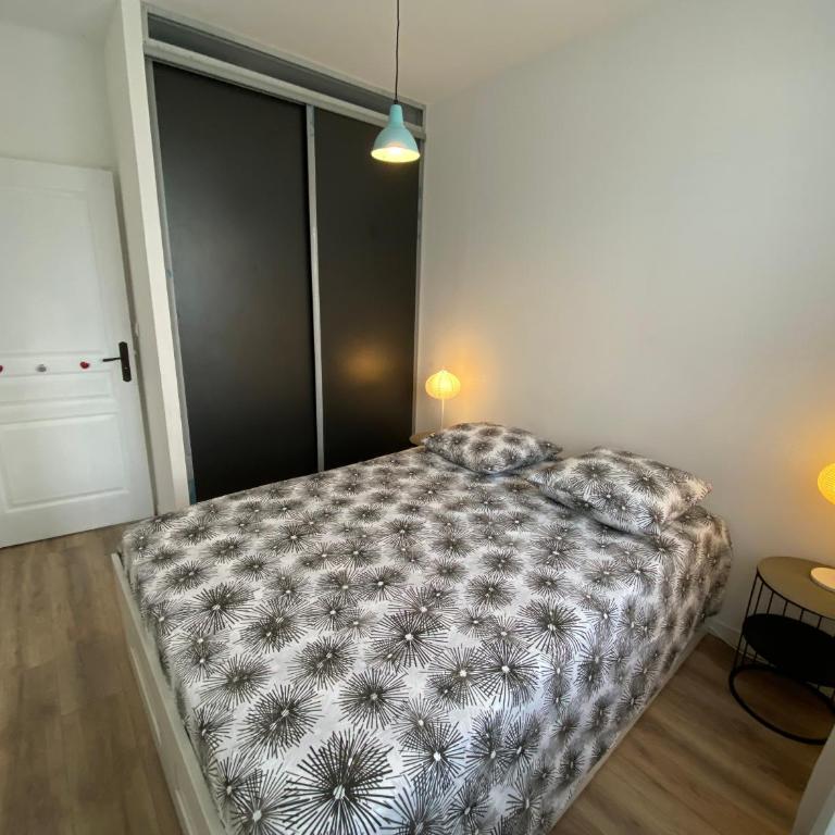Le Lola charment T3 à 10 minutes à pied de la plage. - Appartement 2 Chambres - 17