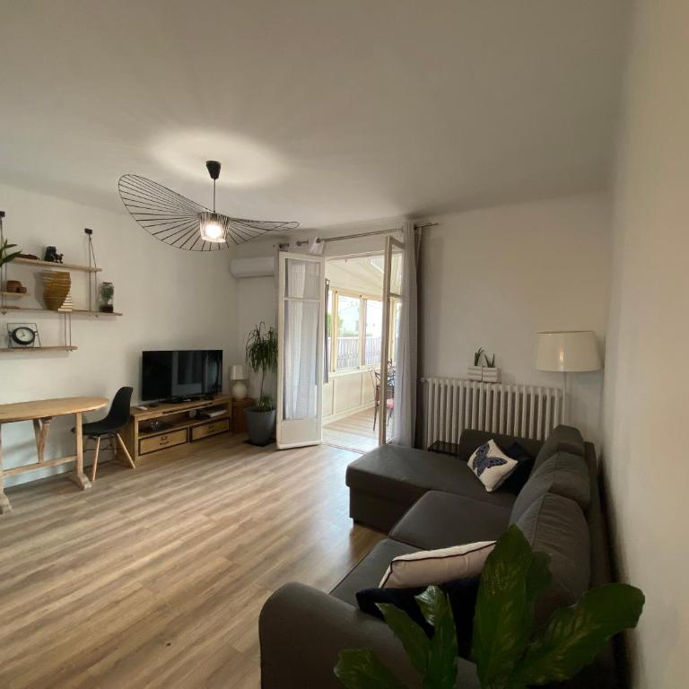 Le Lola charment T3 à 10 minutes à pied de la plage. - Appartement 2 Chambres - 7