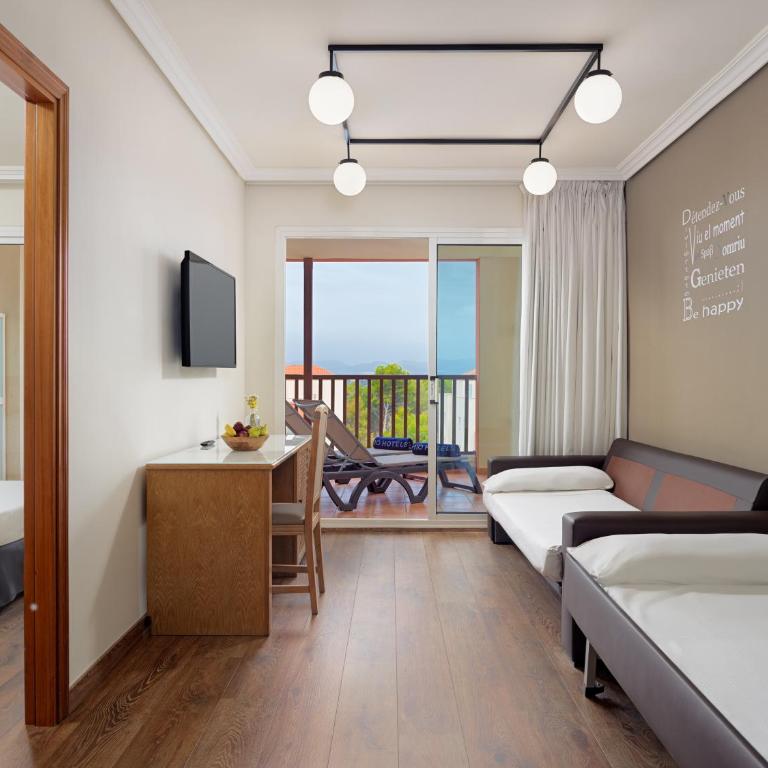 H10 Mediterranean Village - Habitación Familiar (2 adultos + 2 niños de hasta 10 años) - 4