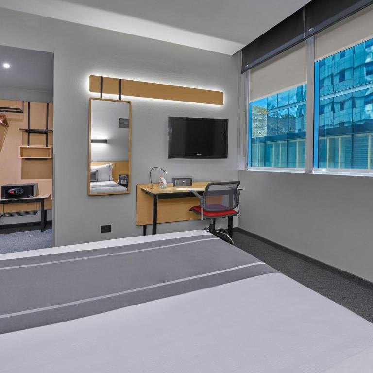 City Express Plus by Marriott Ciudad de México Santa Fe - Habitación con cama grande - 1