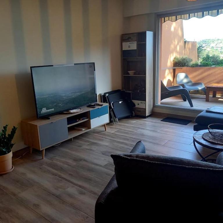 Proche monaco, Appart 4 pers La Turbie, vue mer, piscine, garage - Apartamento con vistas al mar - 4