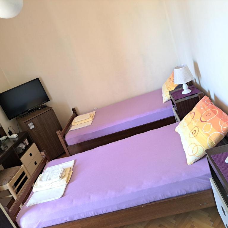 Marko Apartments - Niskobudžetna Dvokrevetna Soba sa Bračnim Krevetom - 2