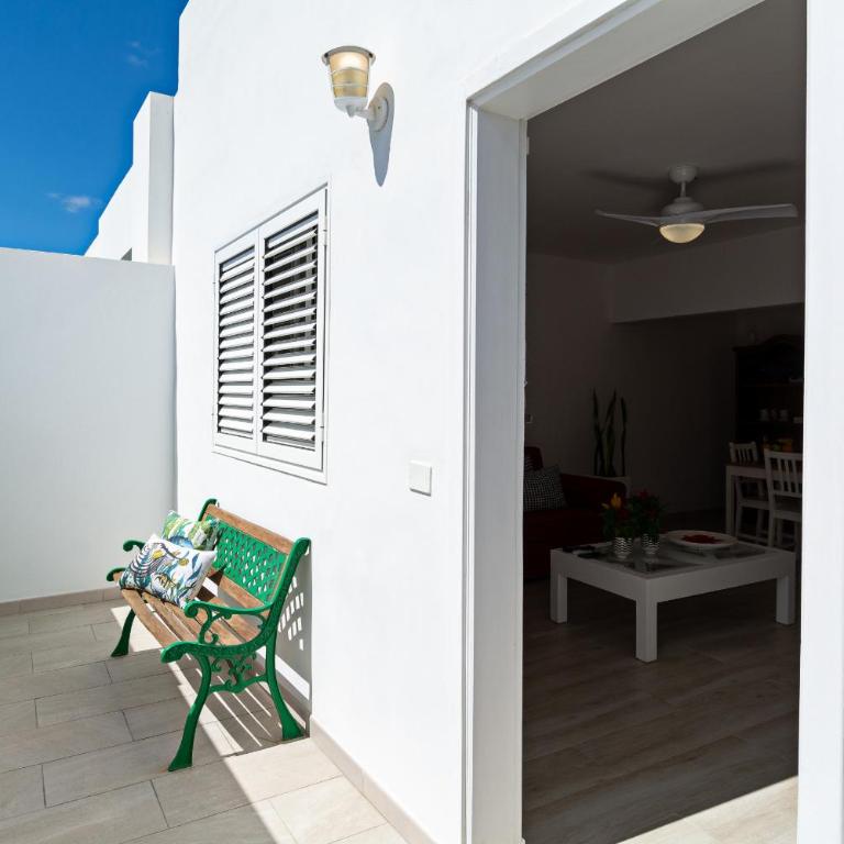2BR Terrace Home - 10 min walk to the Beach - Two-Bedroom House - 19