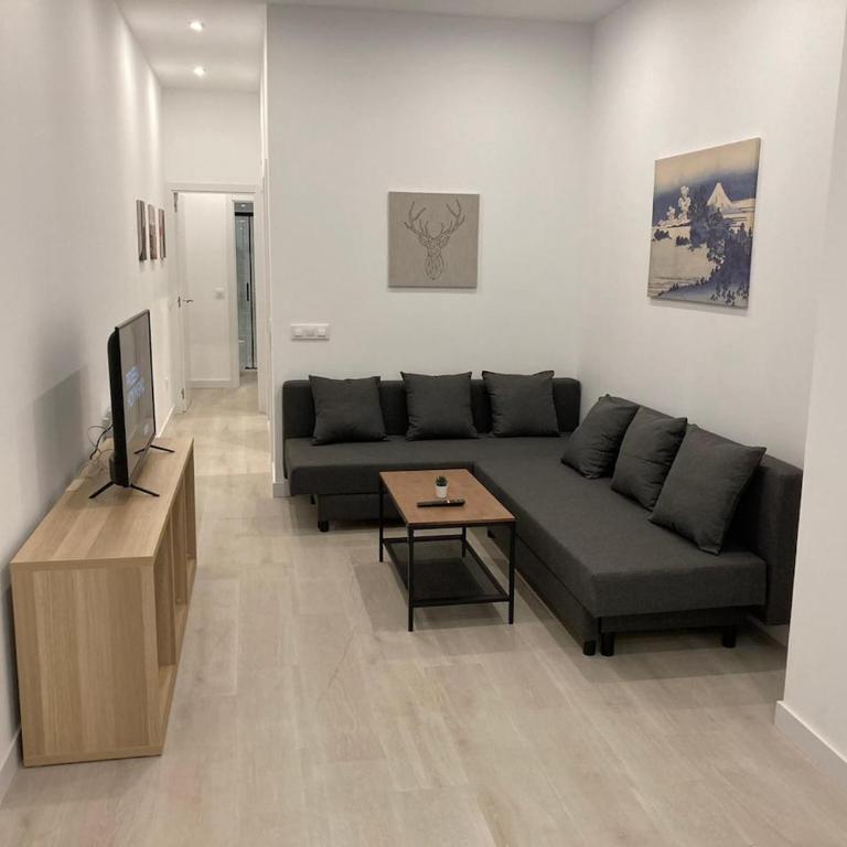 Matadero Apartments 2 - Two-Bedroom Apartment - 9