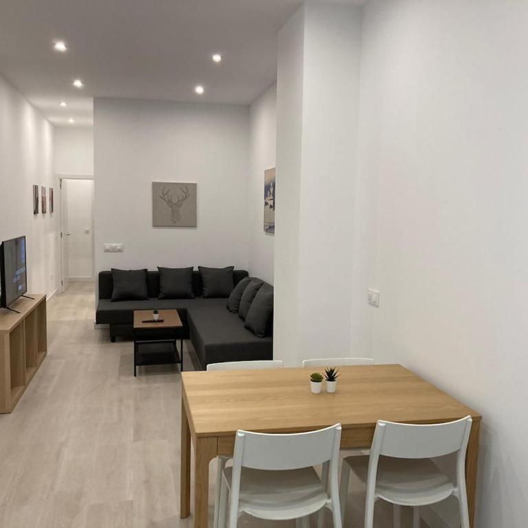 Matadero Apartments 2 - Two-Bedroom Apartment - 13