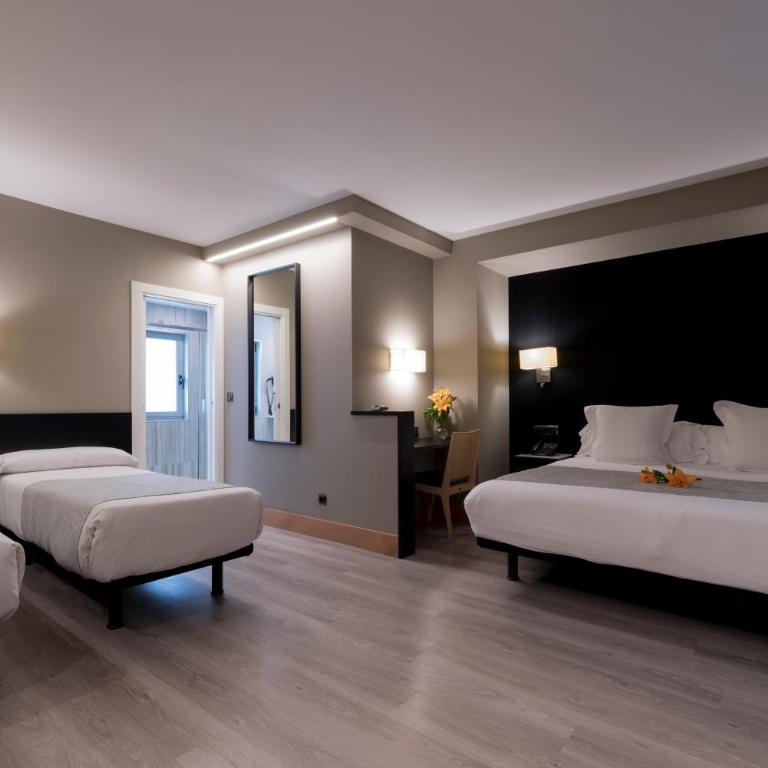 Hotel Plaza - Habitación Familiar - 7