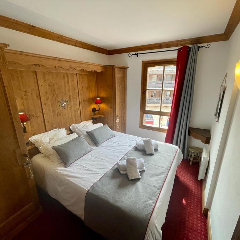 Arc 1950 - Appt 2CH - 6 pers - Rés 5* luxe - Piscine, sauna, hamman, jacuzzi - Classé 5 cristaux Paradiski - Apartment mit 2 Schlafzimmern - 11