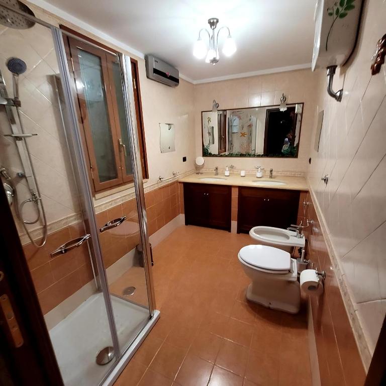 Perry Home - Three-Bedroom Apartment - 26