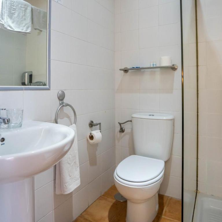 YIT Puerta Bisagra - Habitación Doble - 1 o 2 camas - 16