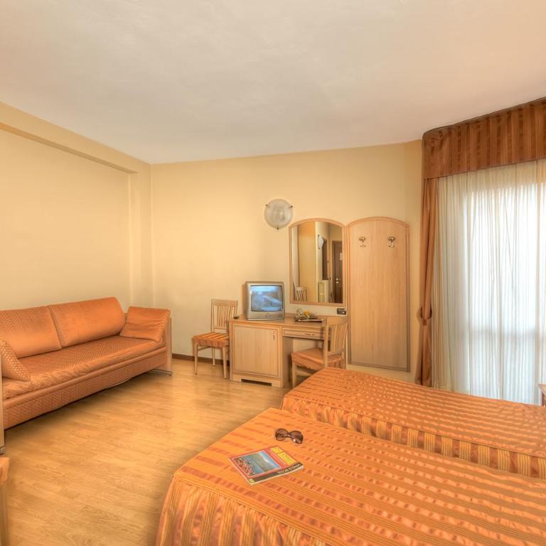 Hotel Residence Dei Fiori - Appartamento con 2 Camere da Letto - 1