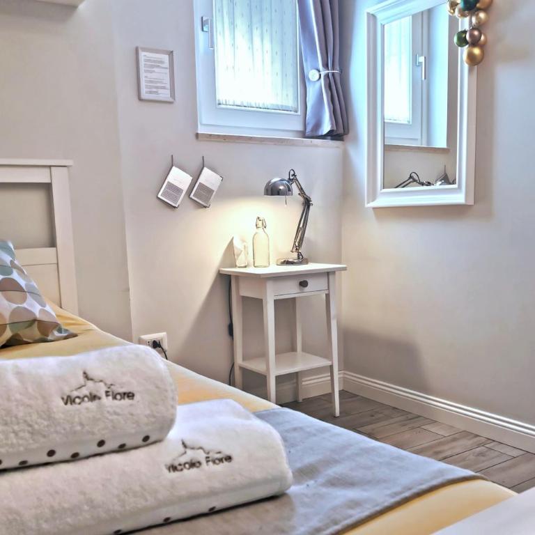 Vicolo Fiore Affittacamere - Camera Singola con Letto Supplementare - 5