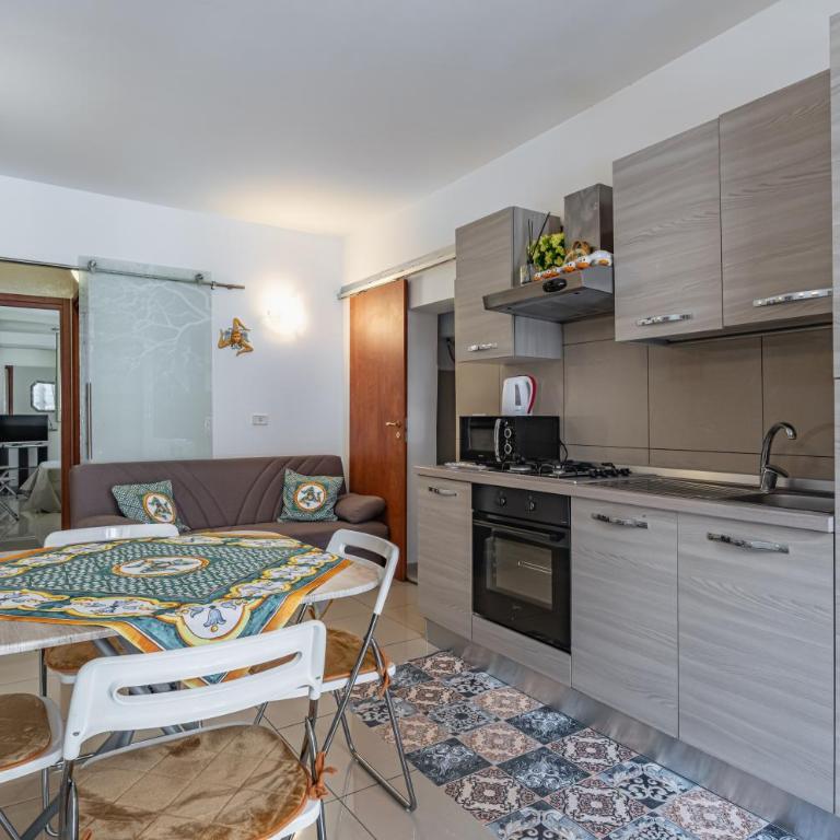 GuestHost - Catania Comfy & Central Apartment x3! - One-Bedroom Apartment - 1