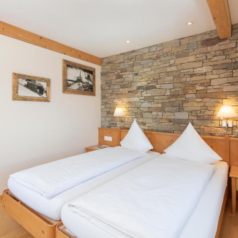 Berghotel Trübsee - Accessible Only by Cable Car - Standard Doppelzimmer - 1