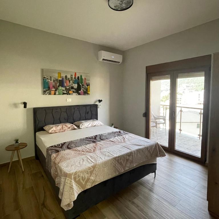 Apart Hotel XXL Lux - Apartment with Balcony - 1