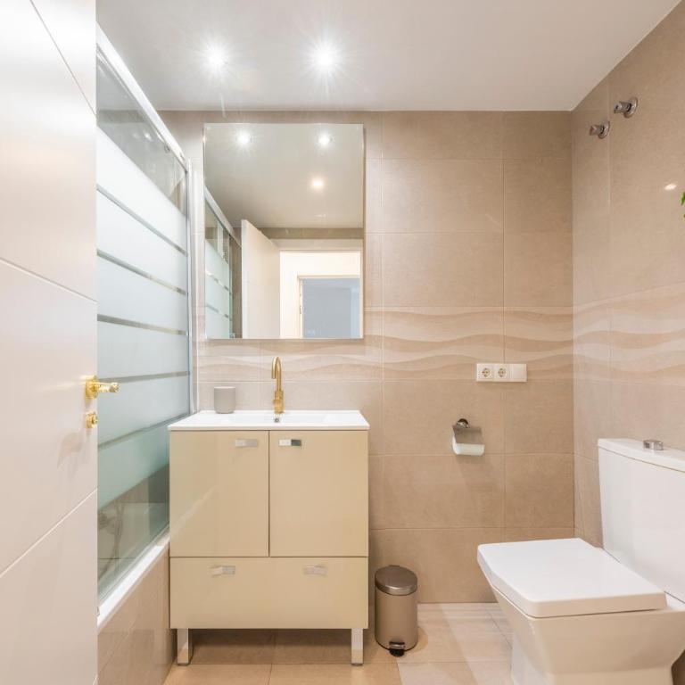 Front line beach in Marbella - Apartment - 12