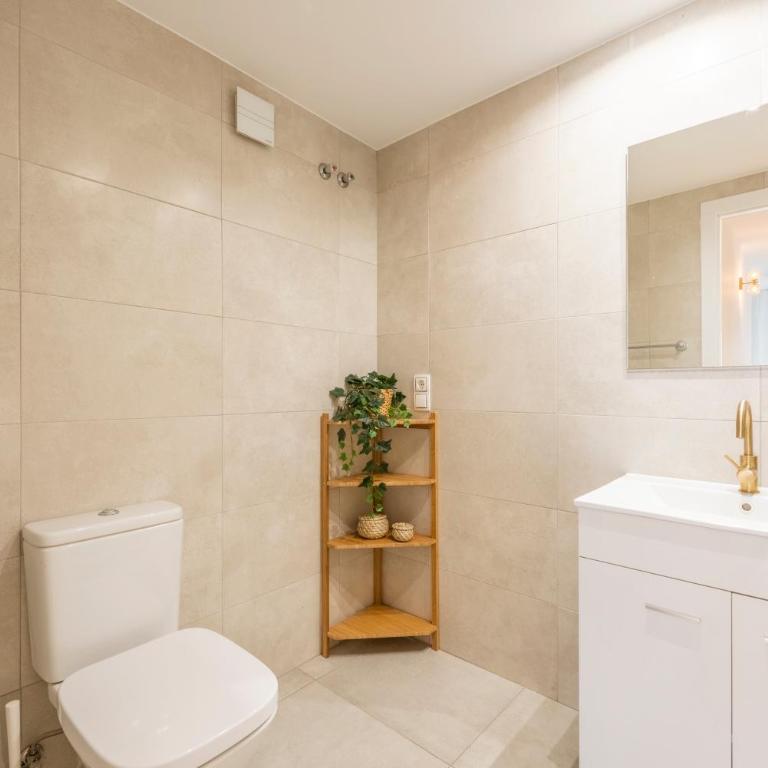 Front line beach in Marbella - Apartment - 8