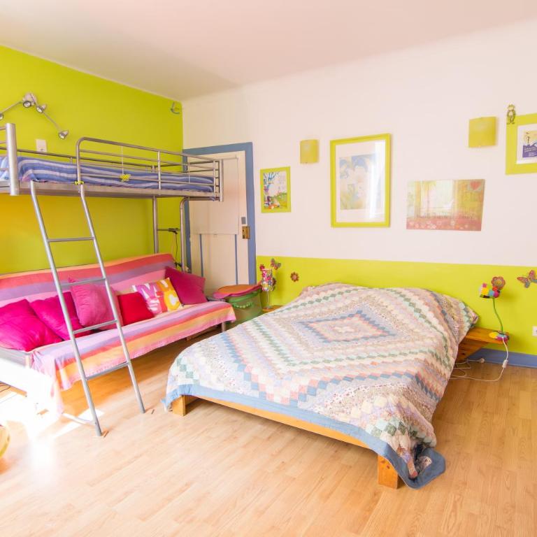 Volets Bleus et Briques Rouges - Apartment - 45