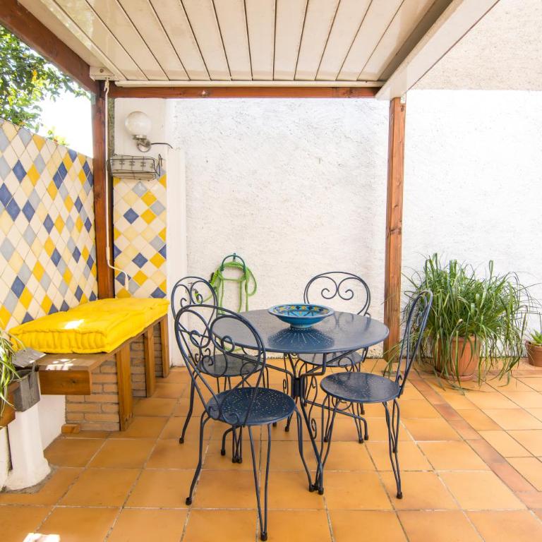 Volets Bleus et Briques Rouges - Apartment - 3