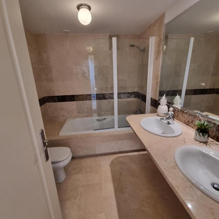 Elegant apartment with fantastic views At the top of Calahonda - Apartamento de 2 dormitorios - 15