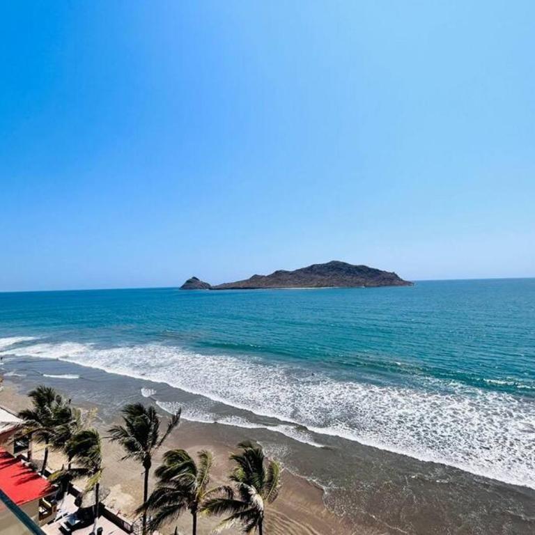 pie de playa y con vista al mar by G P S rentas - One-Bedroom Apartment - 12