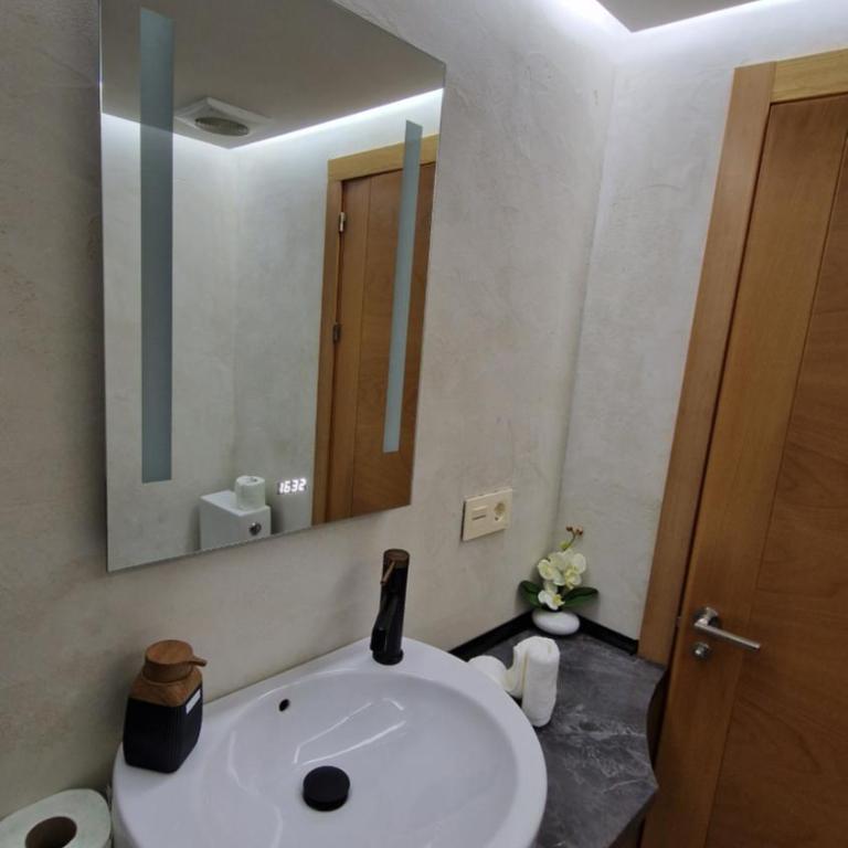 Apartamento Los Pedregales - One-Bedroom Apartment - 7