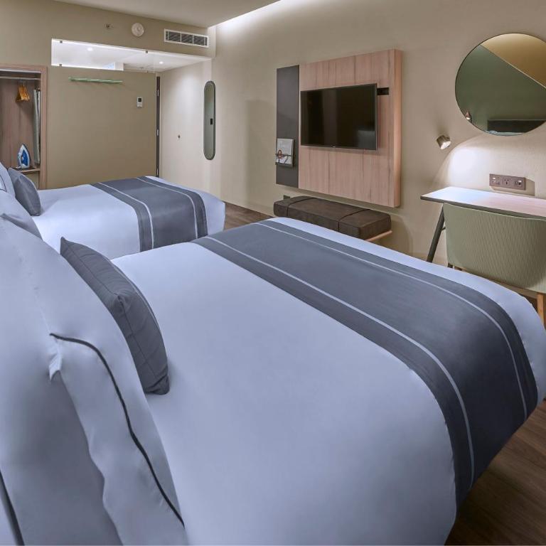 City Express Plus by Marriott Tijuana - Double Room with Two Double Beds - 2