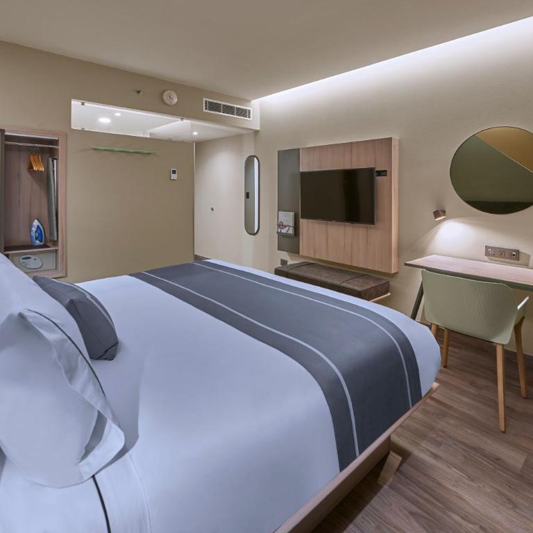City Express Plus by Marriott Tijuana - Queen Room - 4