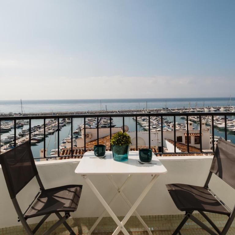 Apartment with stunning sea views, Puerto Banús - Two-Bedroom Apartment - 12