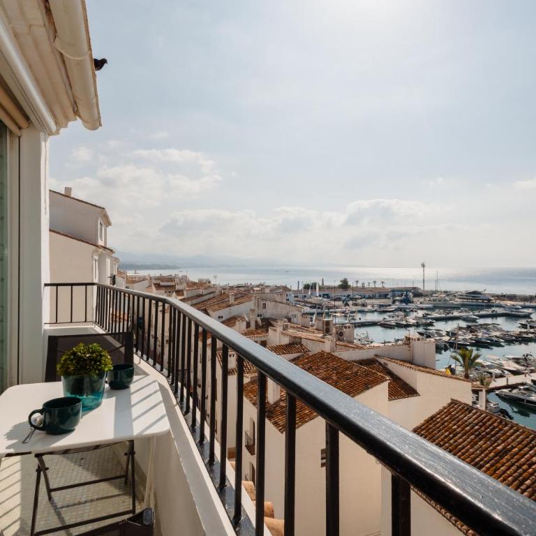 Apartment with stunning sea views, Puerto Banús - Two-Bedroom Apartment - 13
